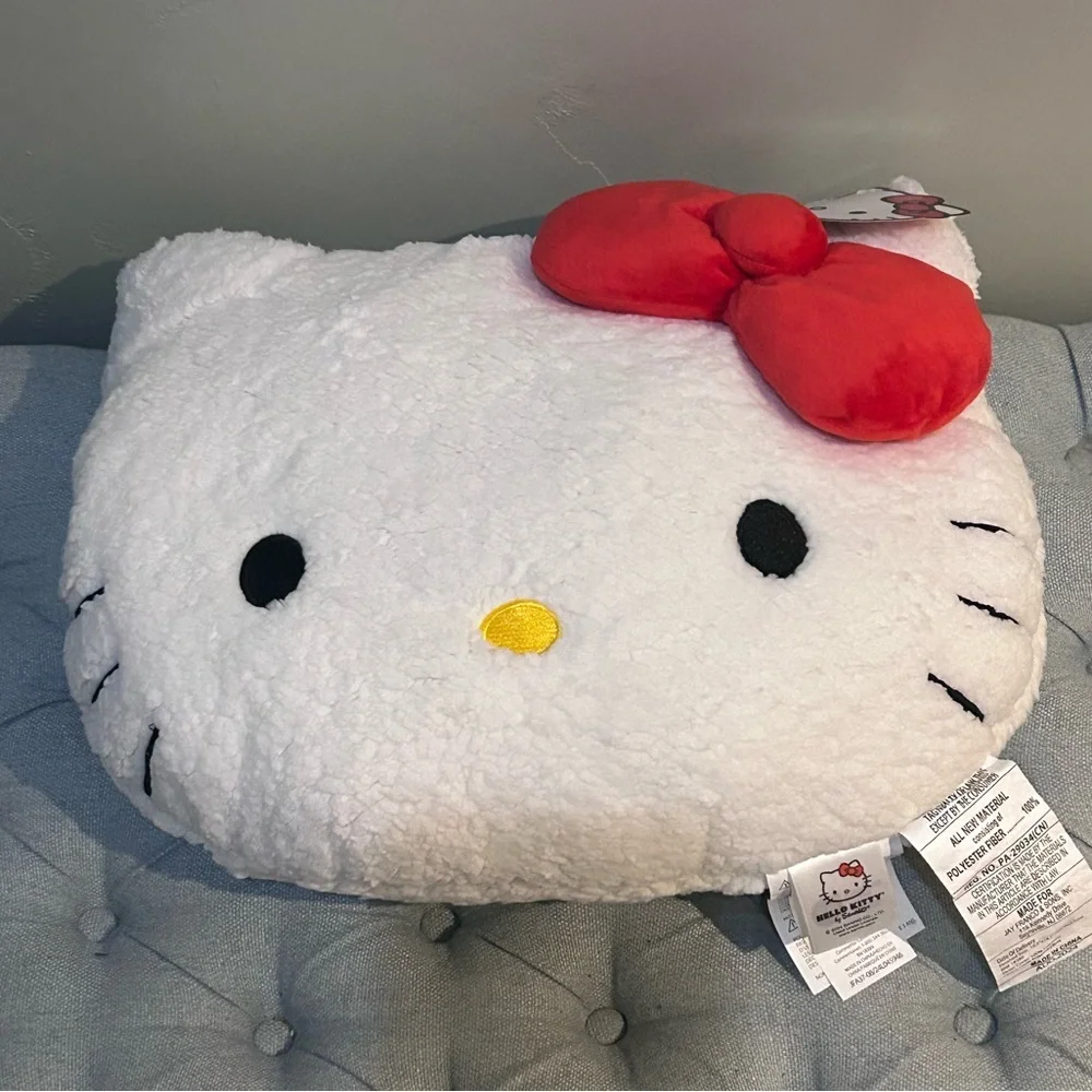 NWTS Hello Kitty Sherpa Pillow With Red Bow Accent. Made By Sanrio.